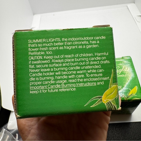 Vintage 1984 Avon Summer Lights Indoor Outdoor Candle Green‎ Floral Set of 2 - Picture 5 of 7